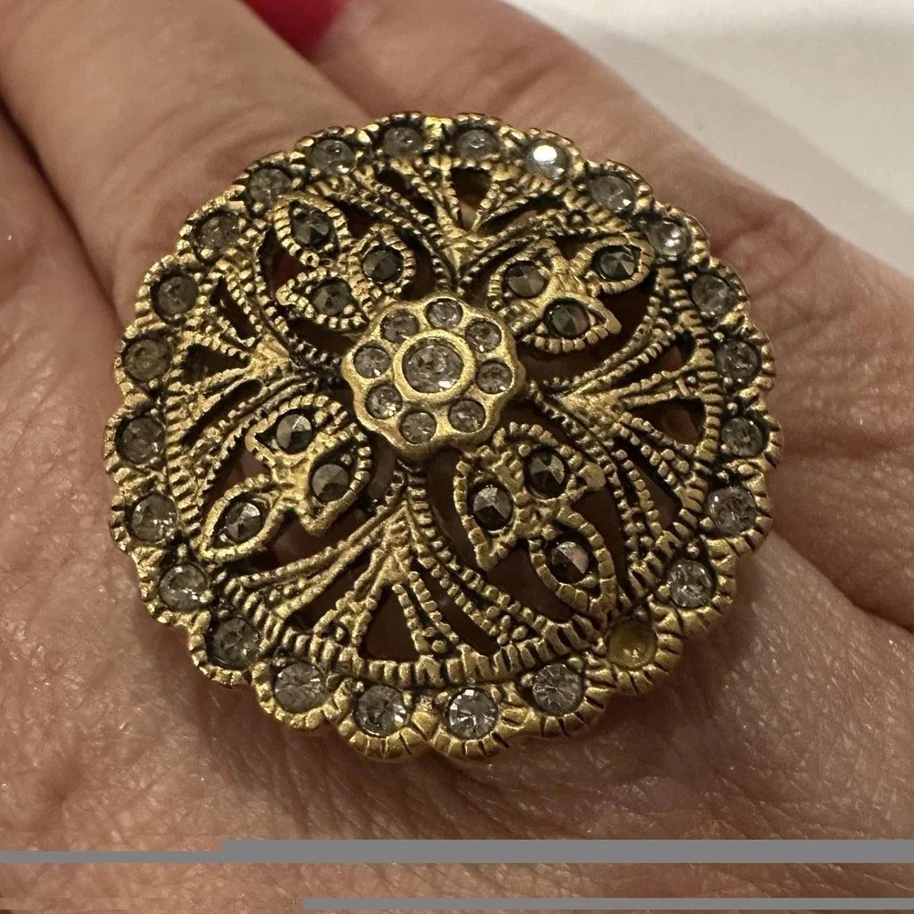 Filigree Shield Gold Tone CZ & Marcasite Rhinestone Cocktail Ring Sz 6 Statement